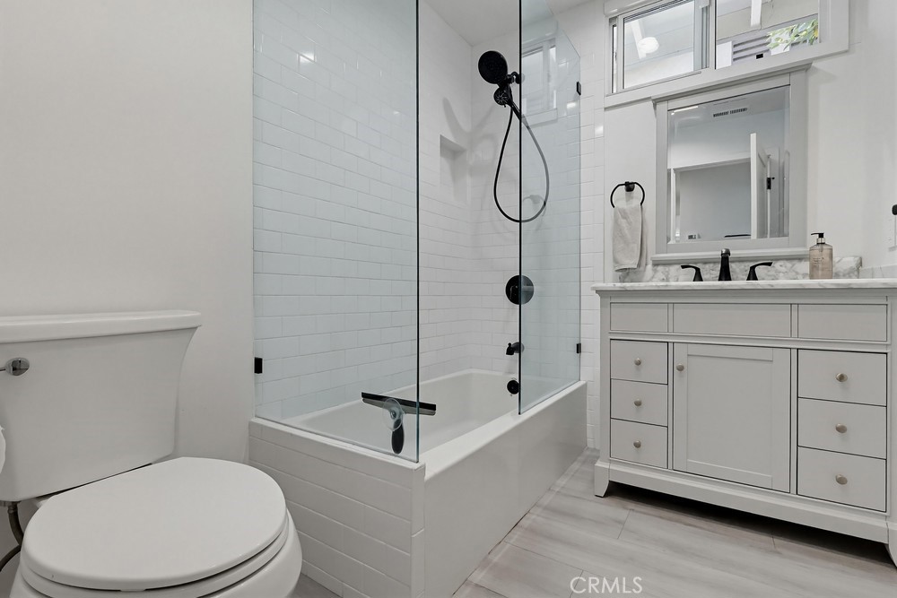 7058 Fullbright Property Photo 35