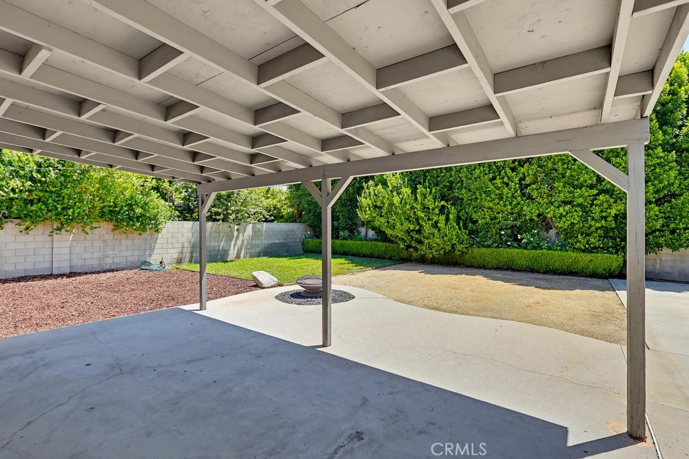 7058 Fullbright Property Photo 43