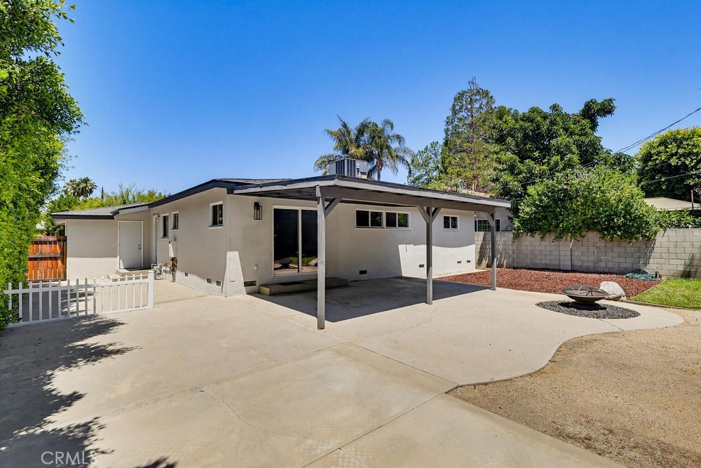 7058 Fullbright Property Photo 52