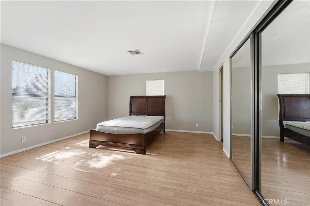 43300 43rd W Property Photo 12
