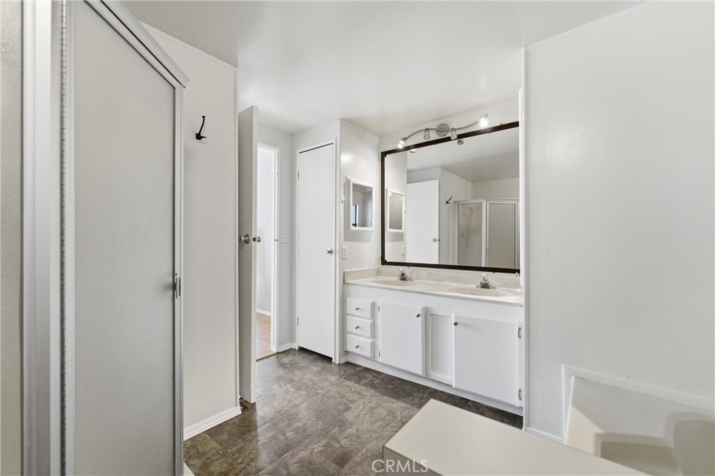 43300 43rd W Property Photo 13