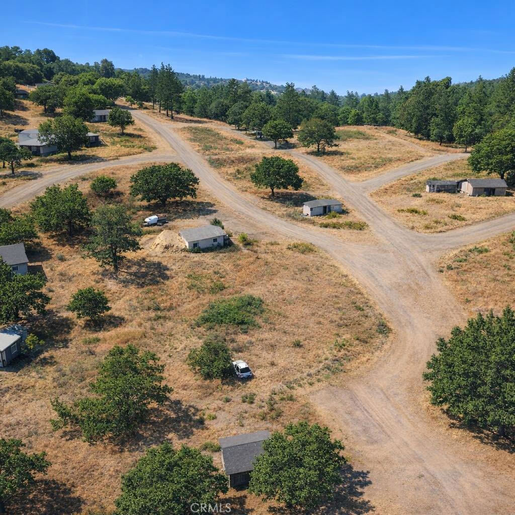 0 Front Property Photo 3