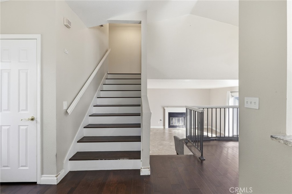 39331 Thames Court Property Photo 15
