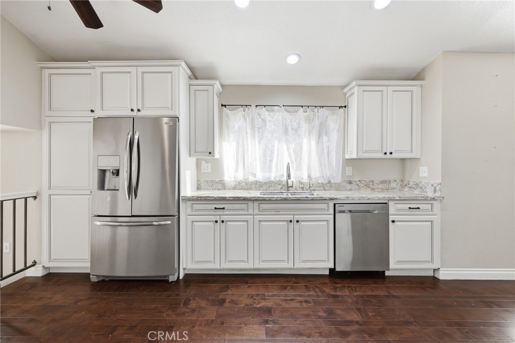 39331 Thames Court Property Photo 28