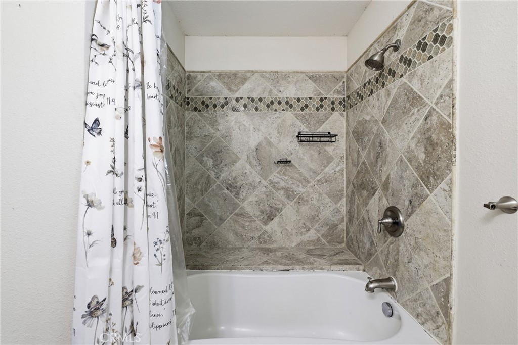 39331 Thames Court Property Photo 31