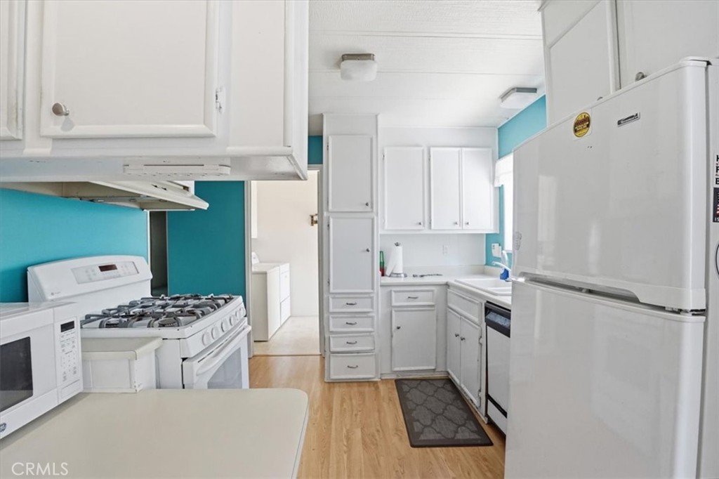 909 Louise Way Property Photo 13