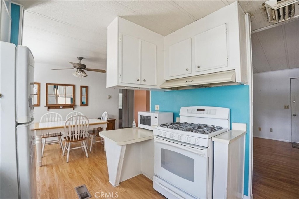 909 Louise Way Property Photo 14