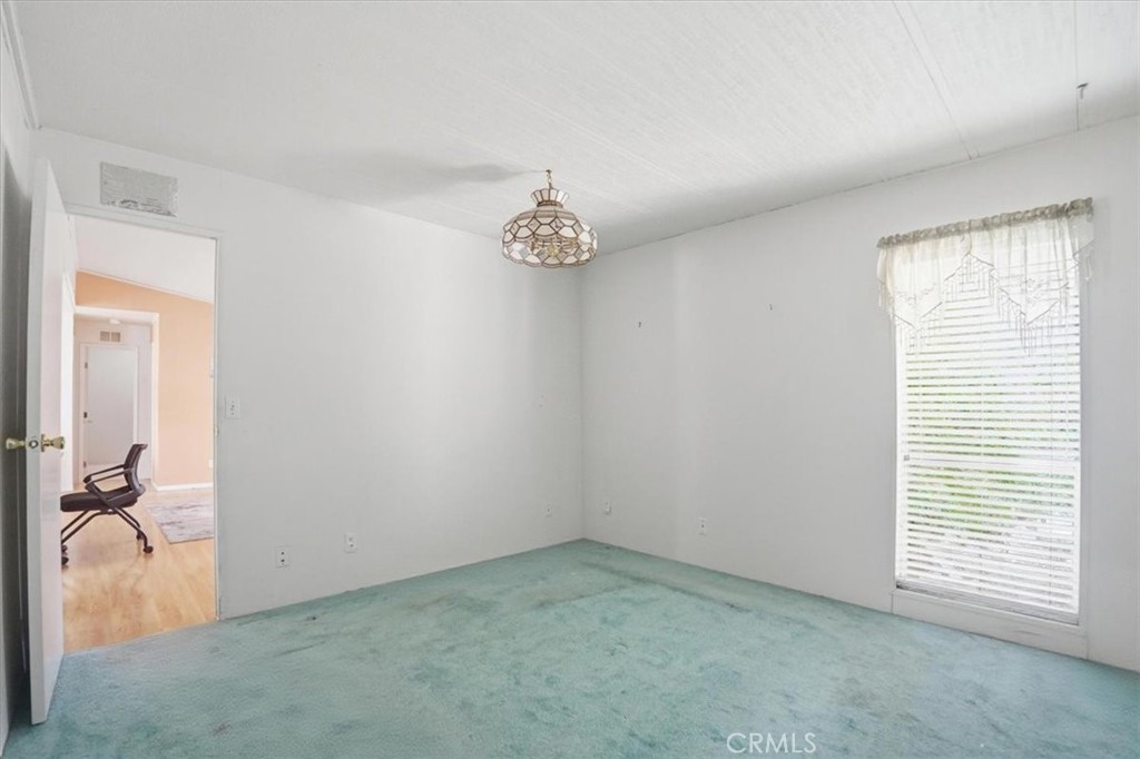 909 Louise Way Property Photo 19