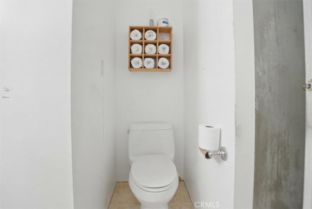 909 Louise Way Property Photo 21