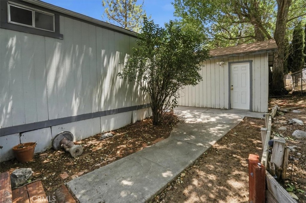909 Louise Way Property Photo 27