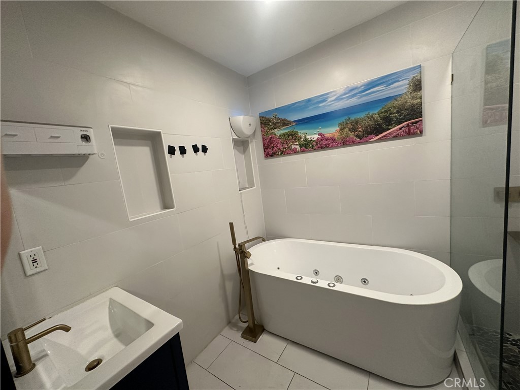 5500 Lindley 222 Property Photo 5