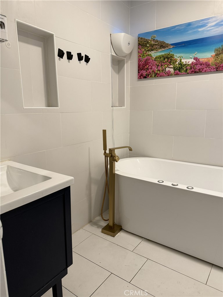 5500 Lindley 222 Property Photo 17