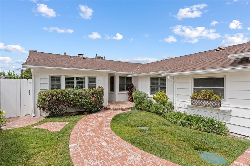 23047 Friar Property Photo 1