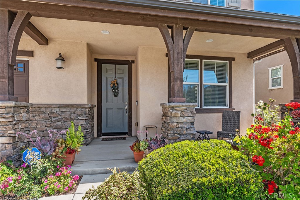 24521 Rosette Property Photo 3