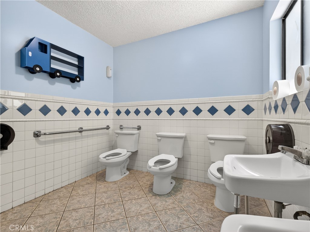 7556 Hesperia Avenue Property Photo 34