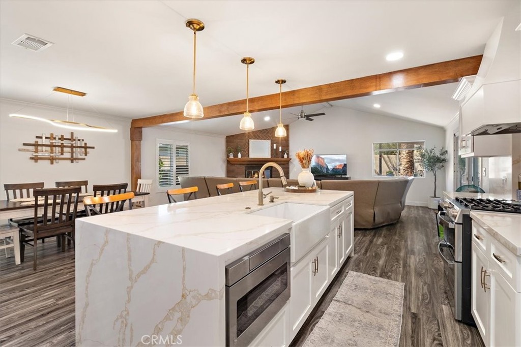 4248 Stone Property Photo 5