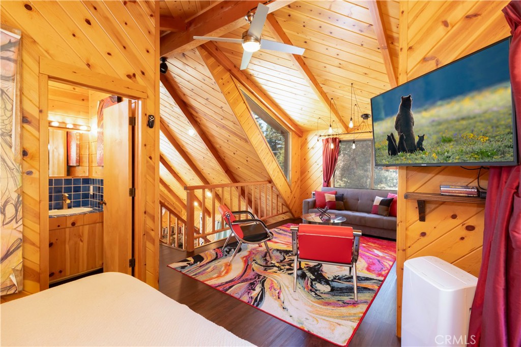 2121 Birchwood Property Photo 13