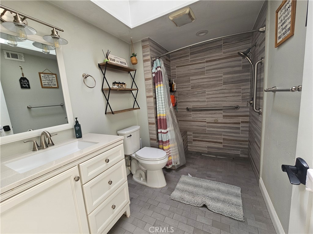4722 Summit Property Photo 18