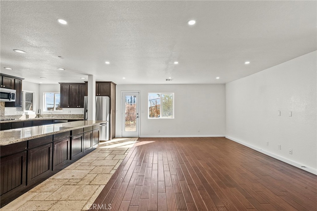 1138 Lakeview Property Photo 27