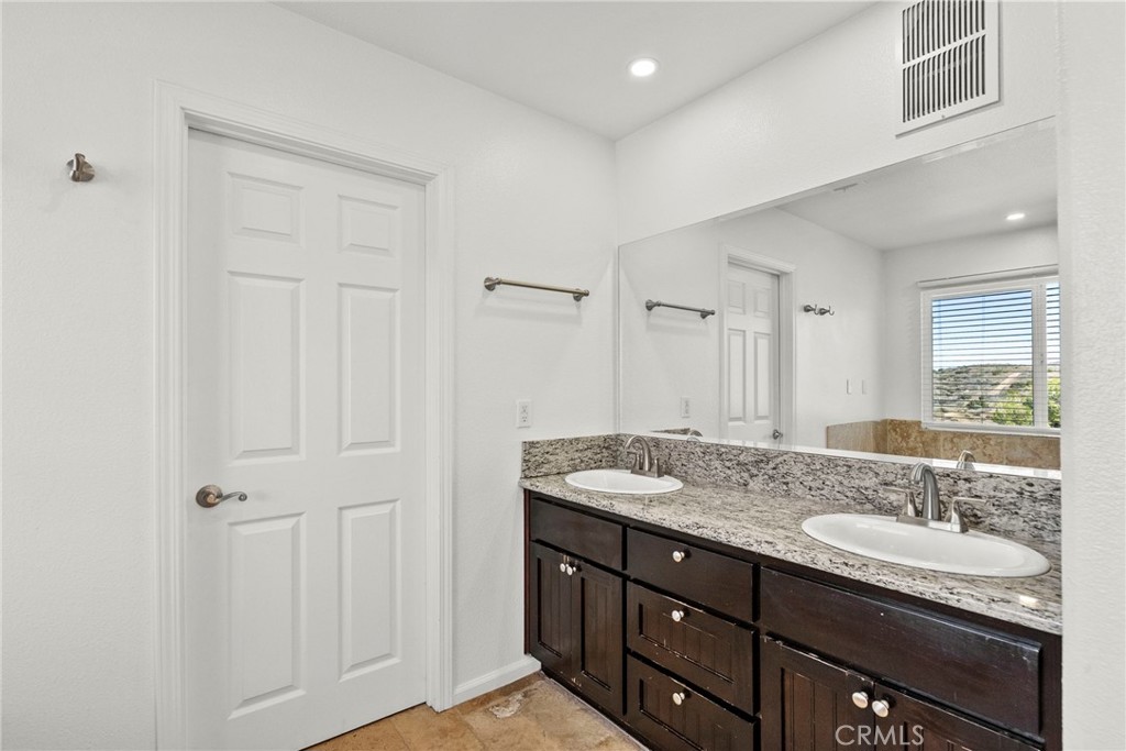 1138 Lakeview Property Photo 49