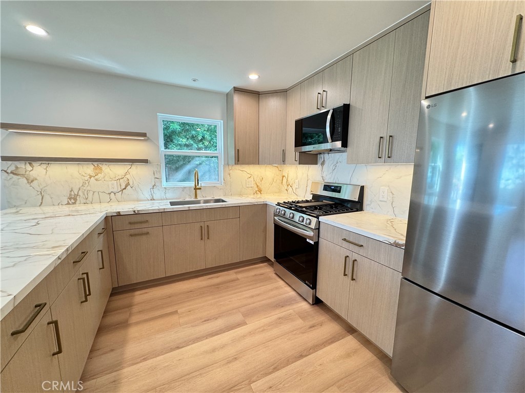 8513 Remmet Property Photo 6