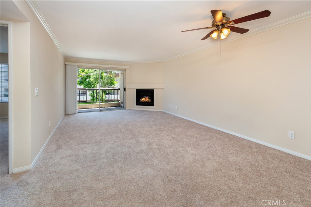 5510 Owensmouth Ave 204 Property Photo 4