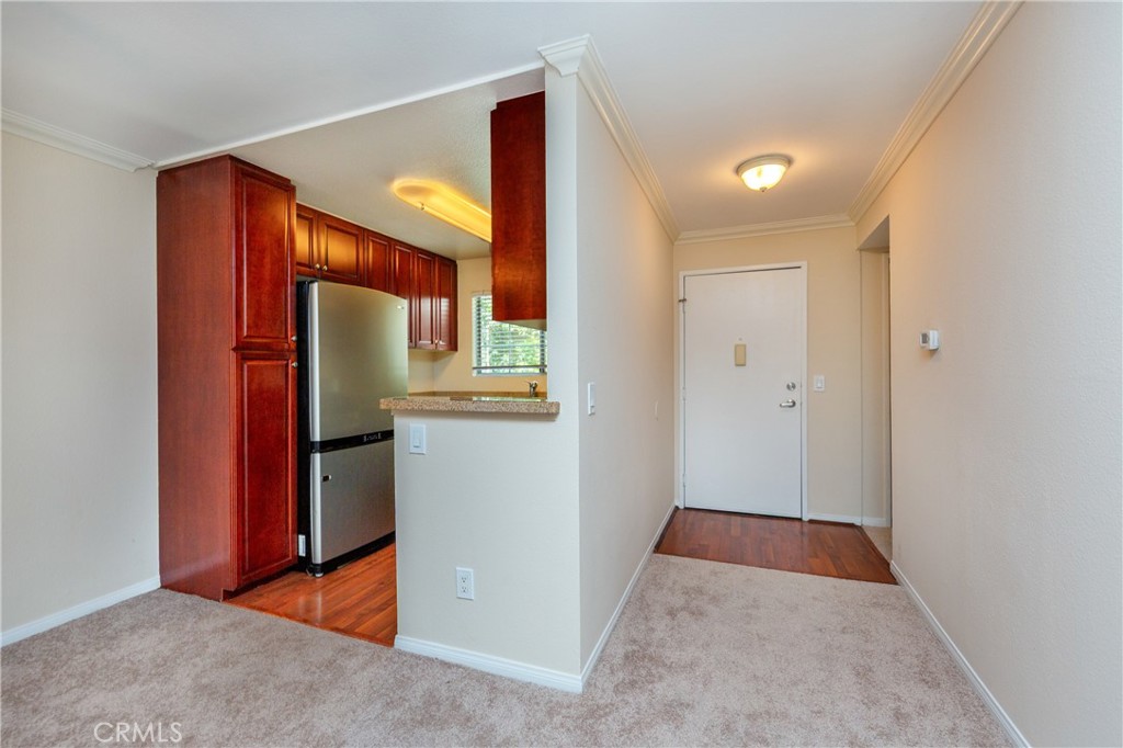 5510 Owensmouth Ave 204 Property Photo 6