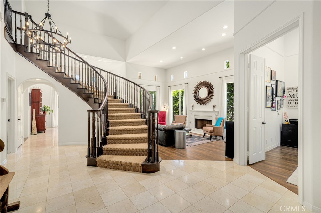 2305 Waring Property Photo 6