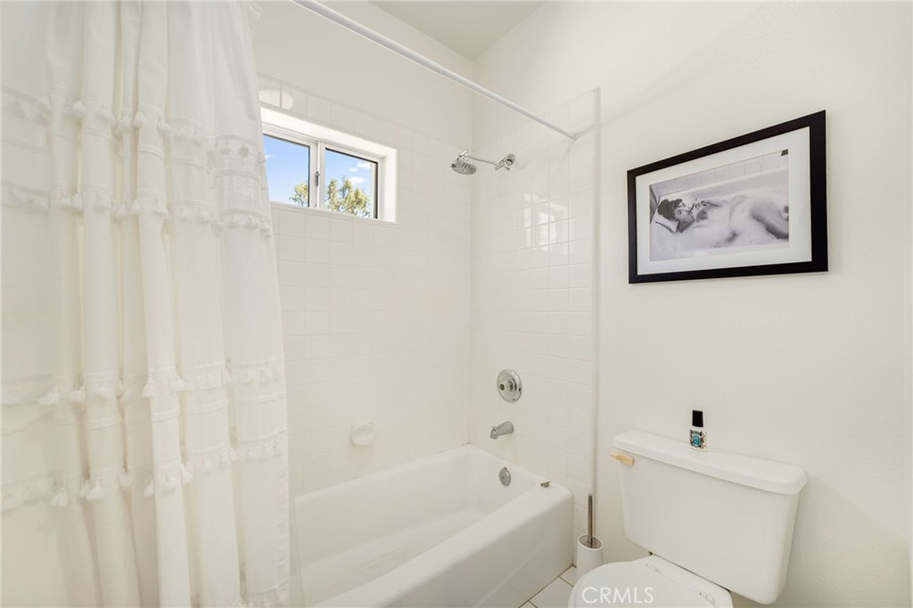 2305 Waring Property Photo 38