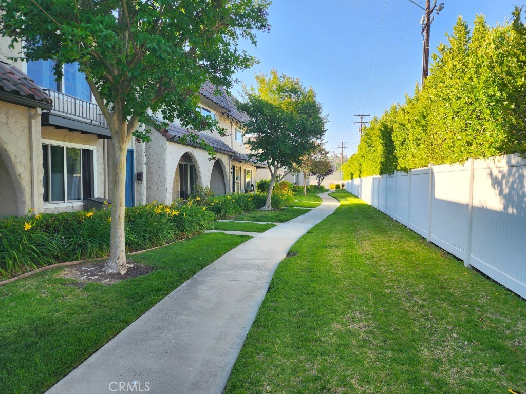 24223 La Glorita Circle Property Photo 3