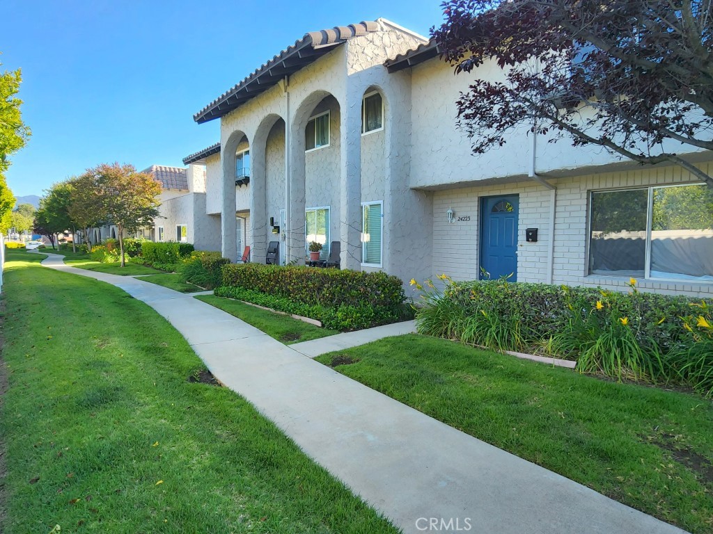 24223 La Glorita Circle Property Photo 4