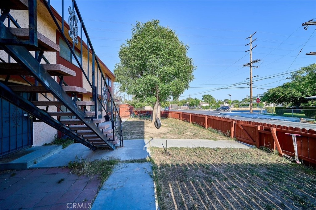1011 W Avenue H12 Property Photo 5