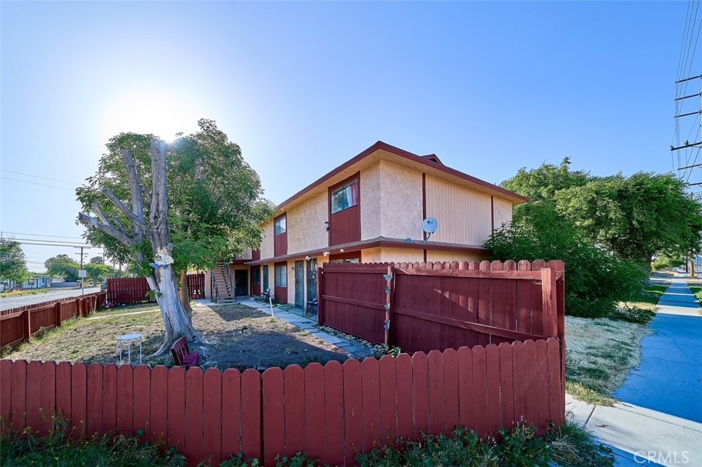 1011 W Avenue H12 Property Photo 6