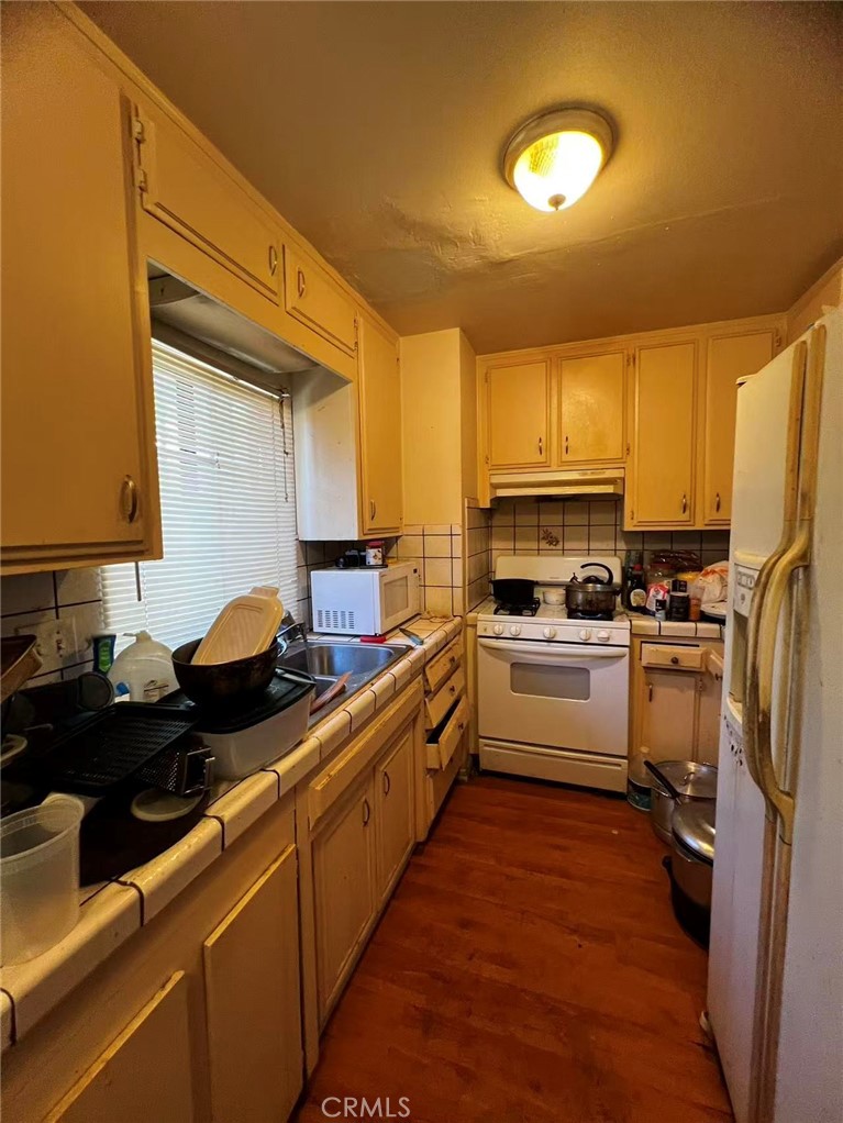 1011 W Avenue H12 Property Photo 21