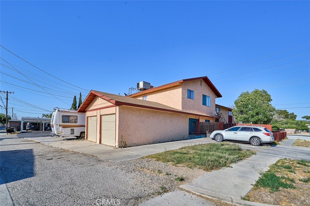 1011 W Avenue H12 Property Photo 27