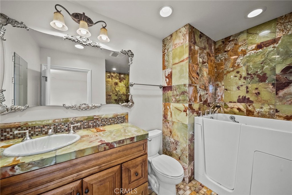2031 Morning Glory Property Photo 27