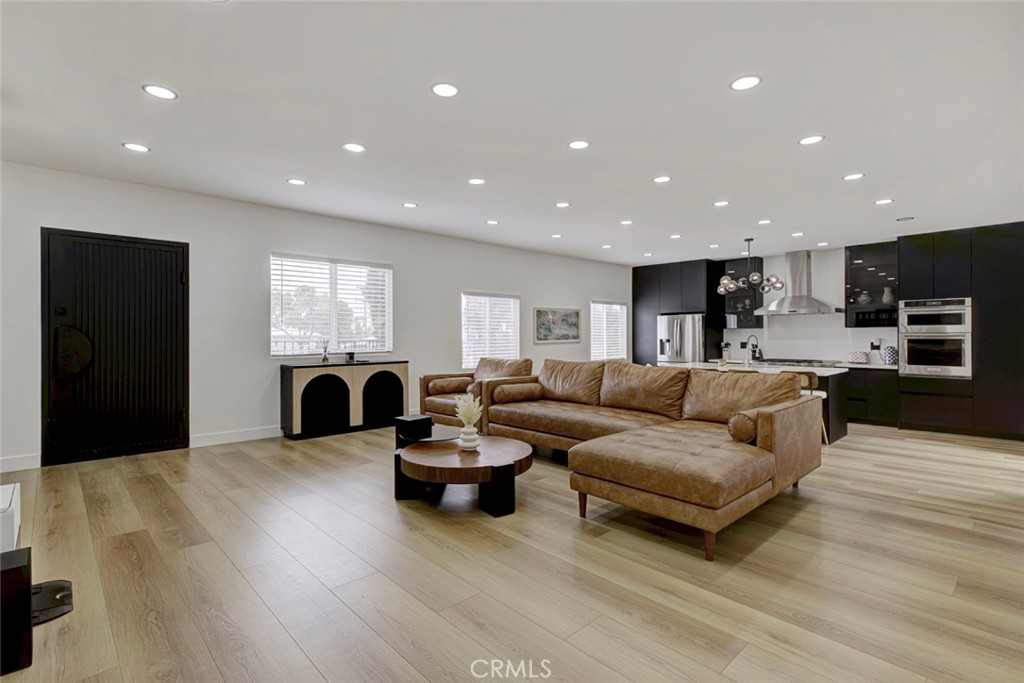 400 Hay Street Property Photo 1