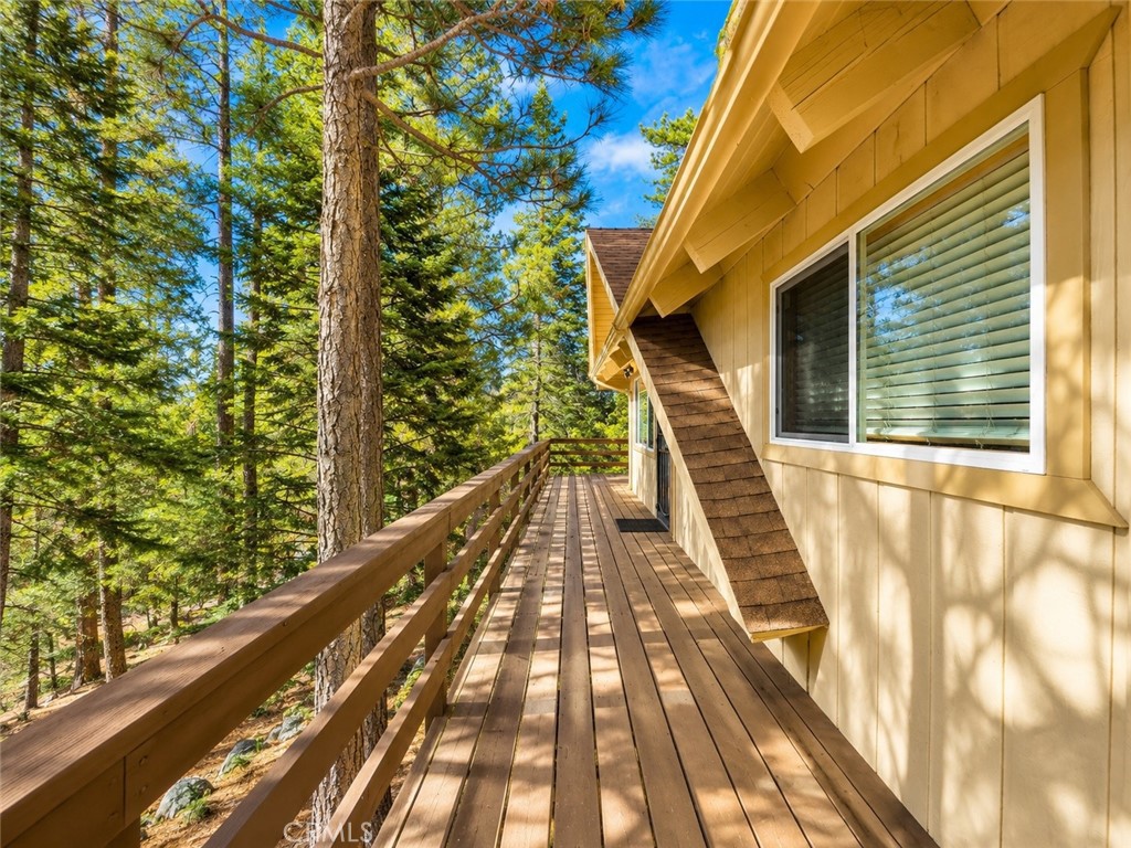 15312 Juniper Court Property Photo 3