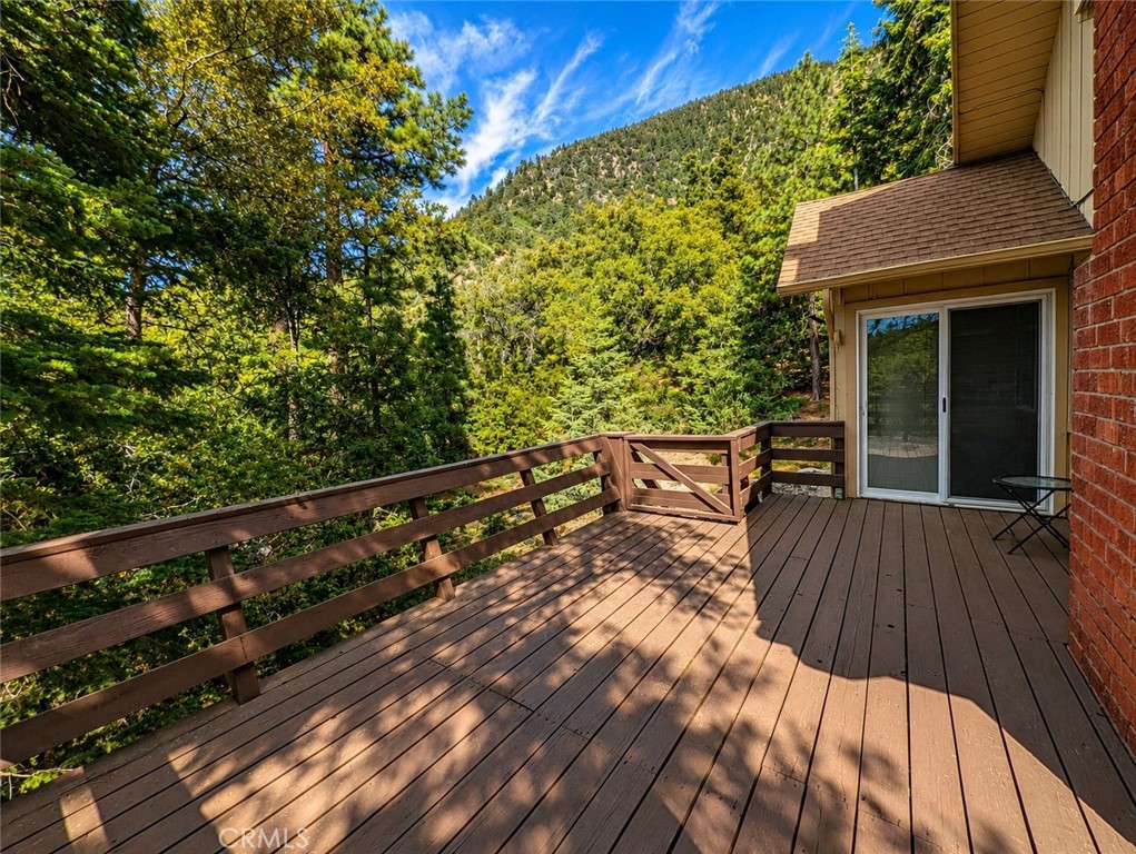 15312 Juniper Court Property Photo 4