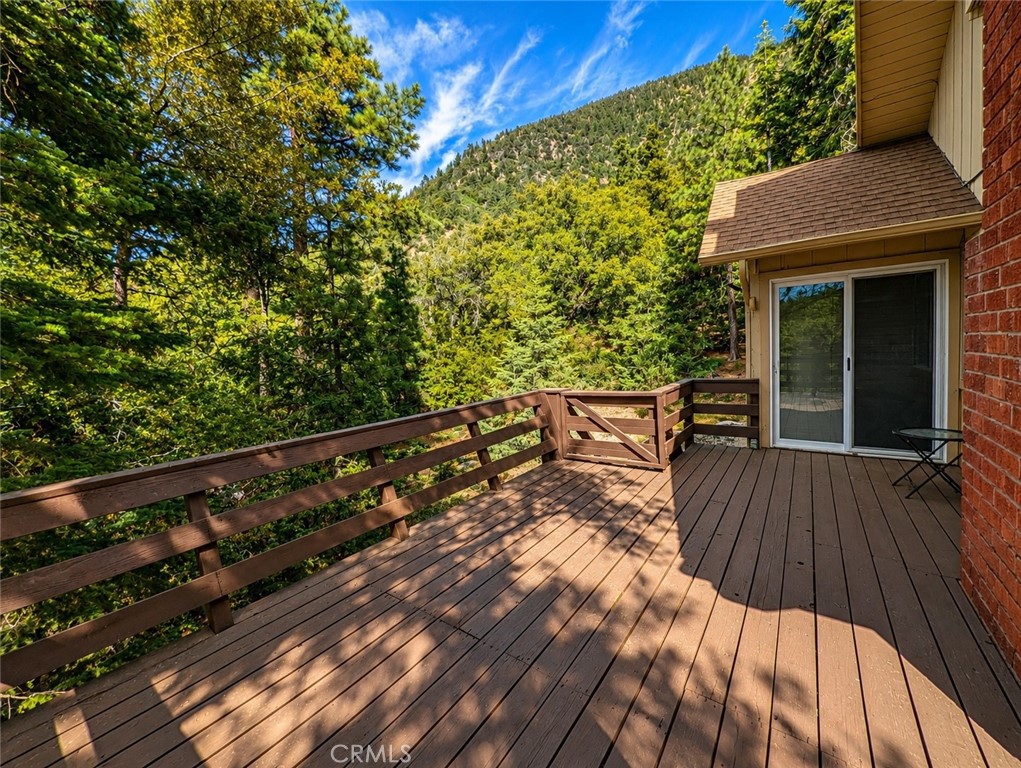 15312 Juniper Court Property Photo 4