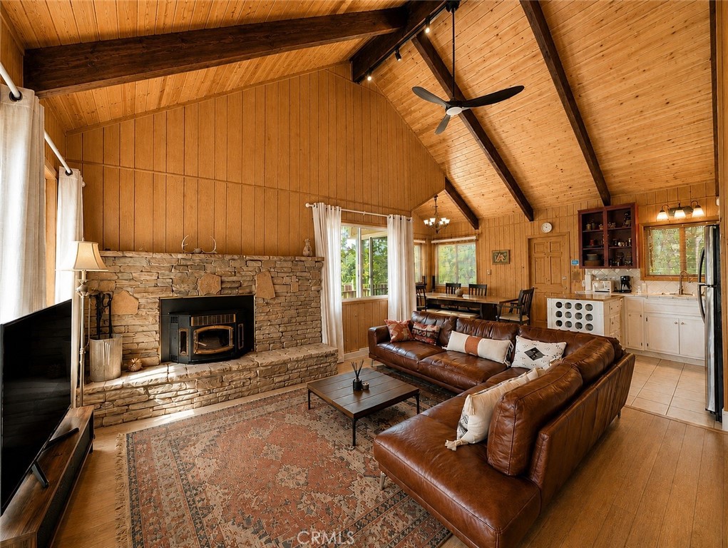 15312 Juniper Court Property Photo 7