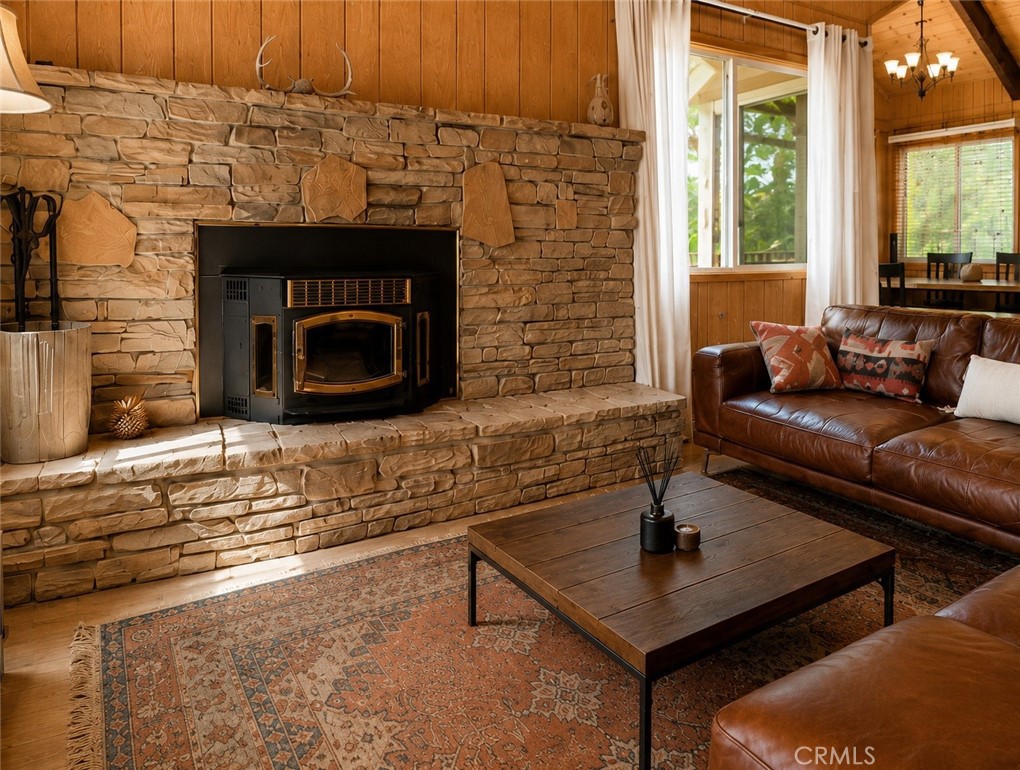 15312 Juniper Court Property Photo 9