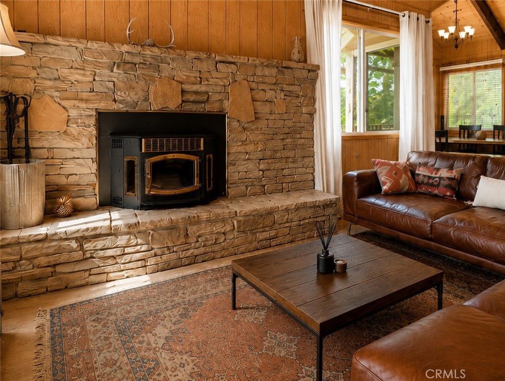 15312 Juniper Court Property Photo 9