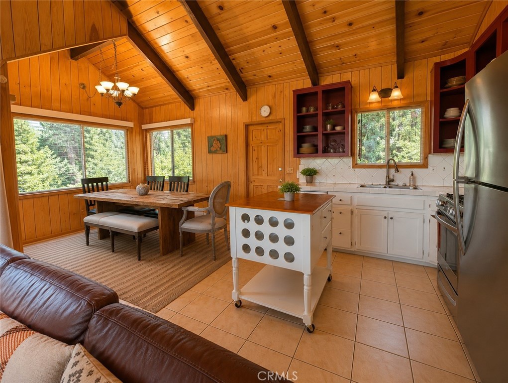 15312 Juniper Court Property Photo 12