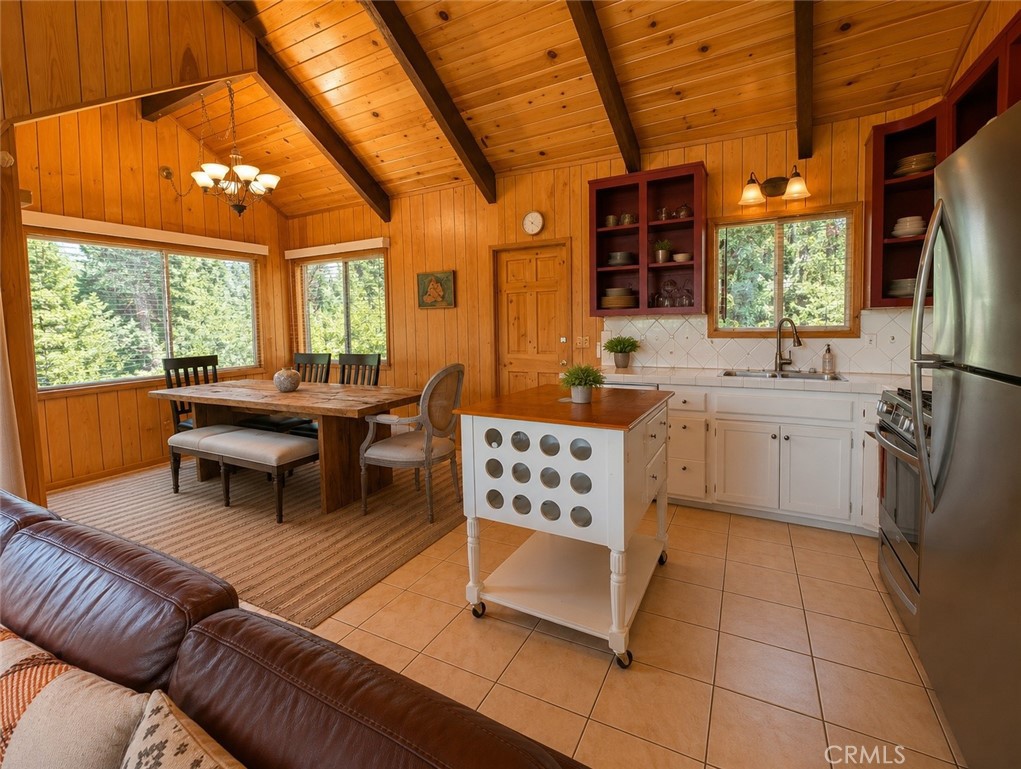 15312 Juniper Court Property Photo 12