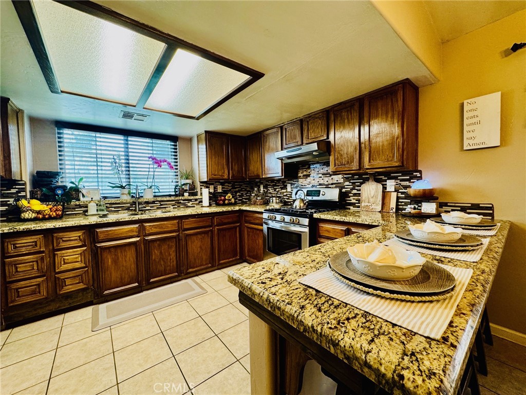 2212 S A Property Photo 11