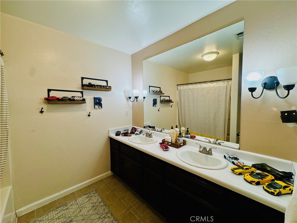 2212 S A Property Photo 19