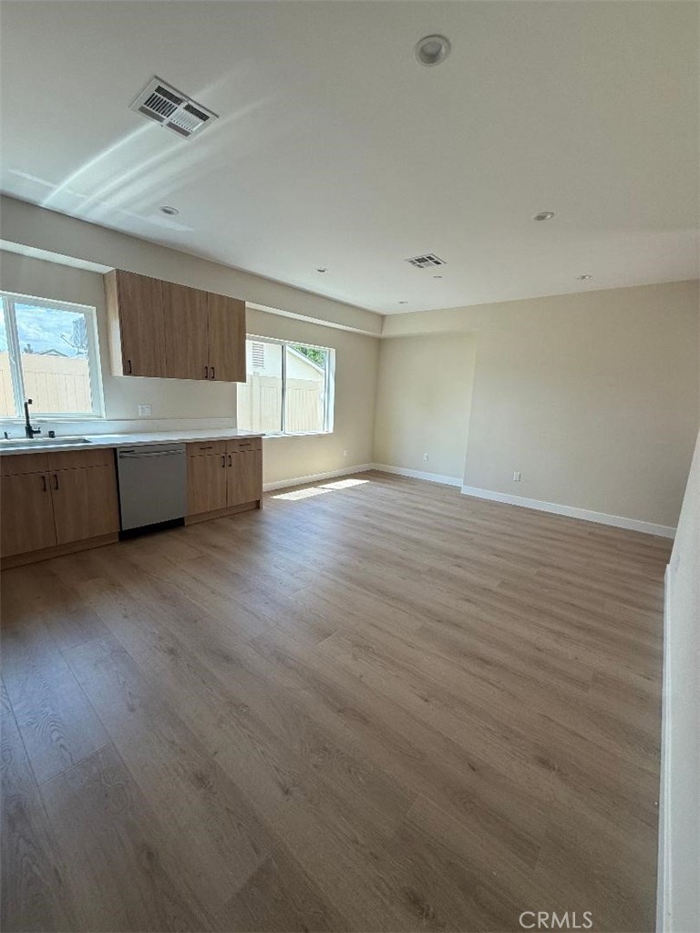 7828 Kyle Street Property Photo 3