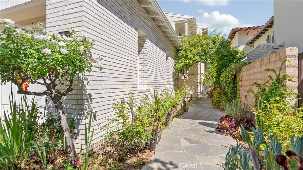 26803 Brookhollow Property Photo 2