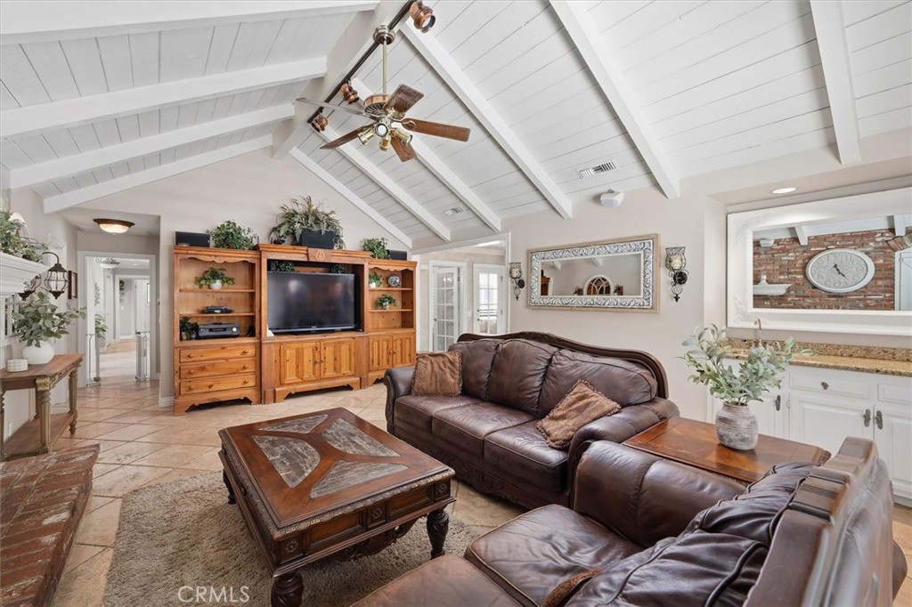 25006 Highspring Avenue Property Photo 13
